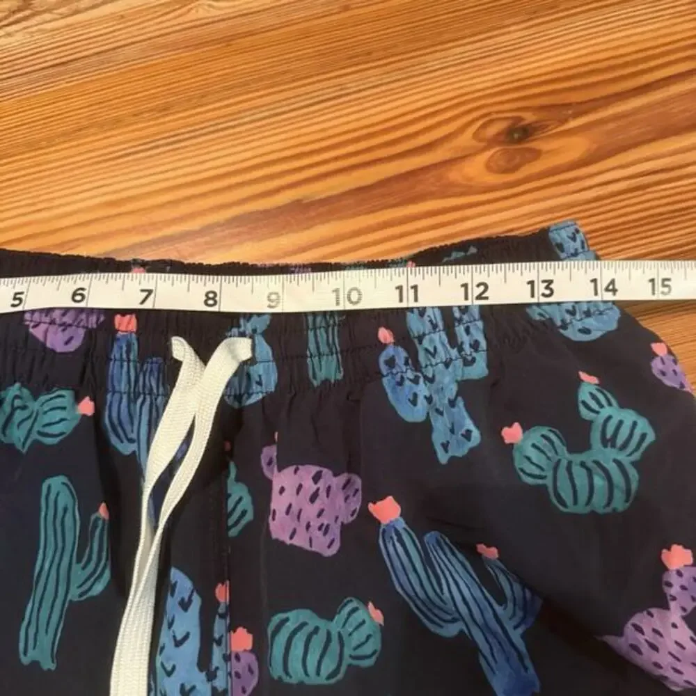 Chubbies‎ Sz MED Swim Trunks Cactus Print Black Lined Drawstring 7” Inseam EUC